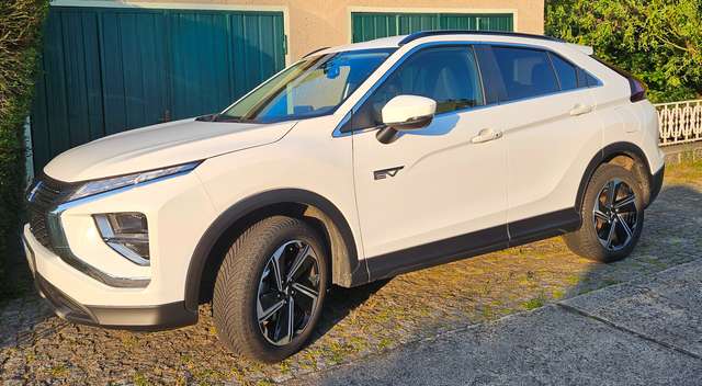 Imagine Mitsubishi Eclipse Cross Eclipse Cross Plug-In Hybrid 4WDBasis