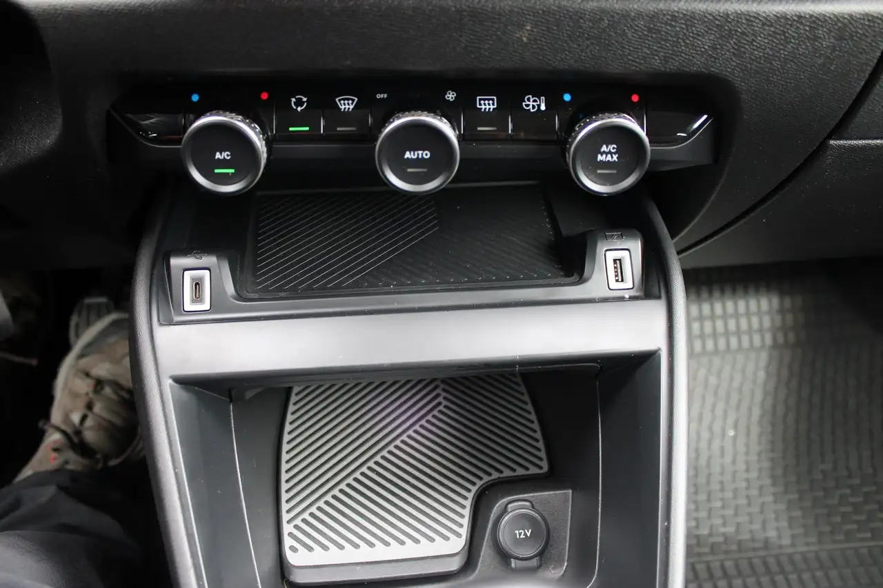 Citroen C4 Berline — photo 16