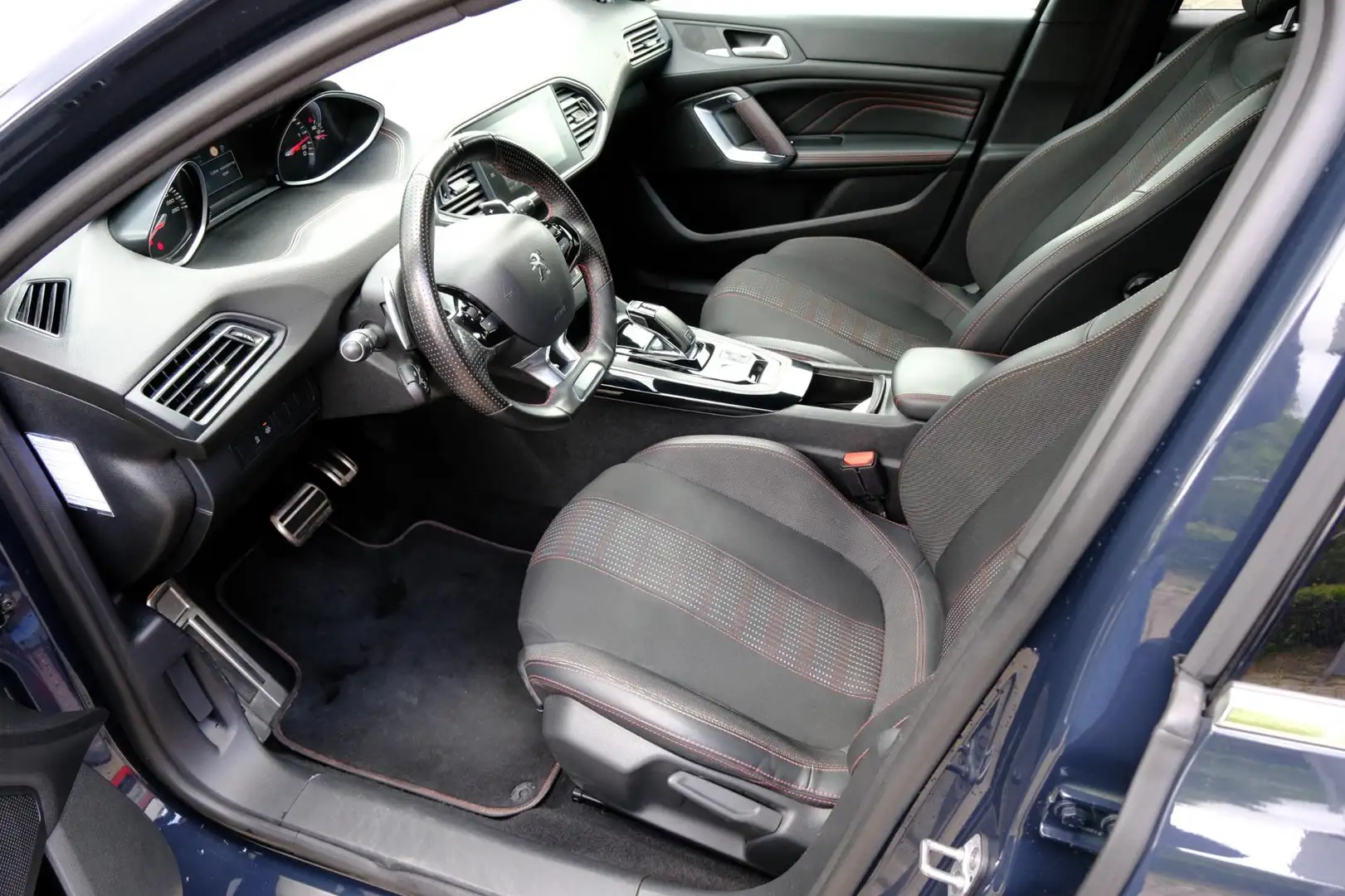 Peugeot 308 SW 1.5 BlueHDi Blue Lease GT-Line Aut. Pano|1e Eig Šedá - 2