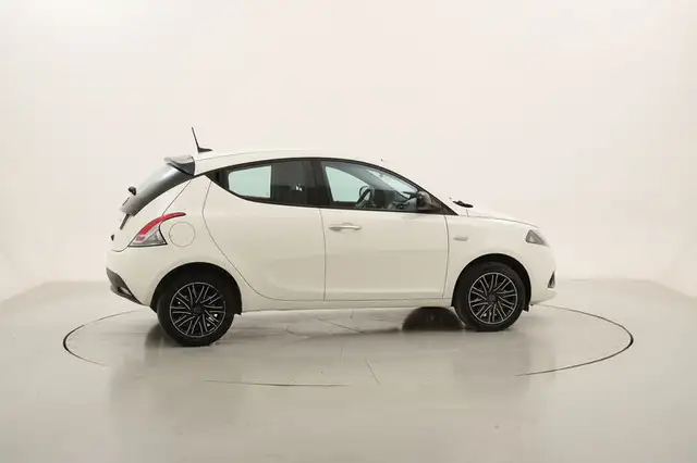 Lancia Ypsilon view 6