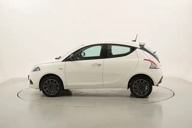 Lancia Ypsilon view 2