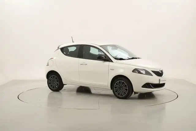 Lancia Ypsilon view 7