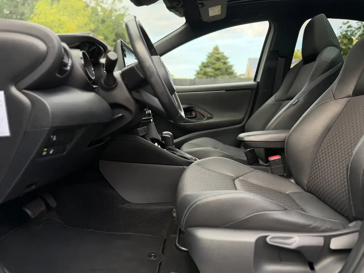 Toyota Yaris 1.5 Hybrid Executive HUD JBL Trekhaak, миниатюра 21