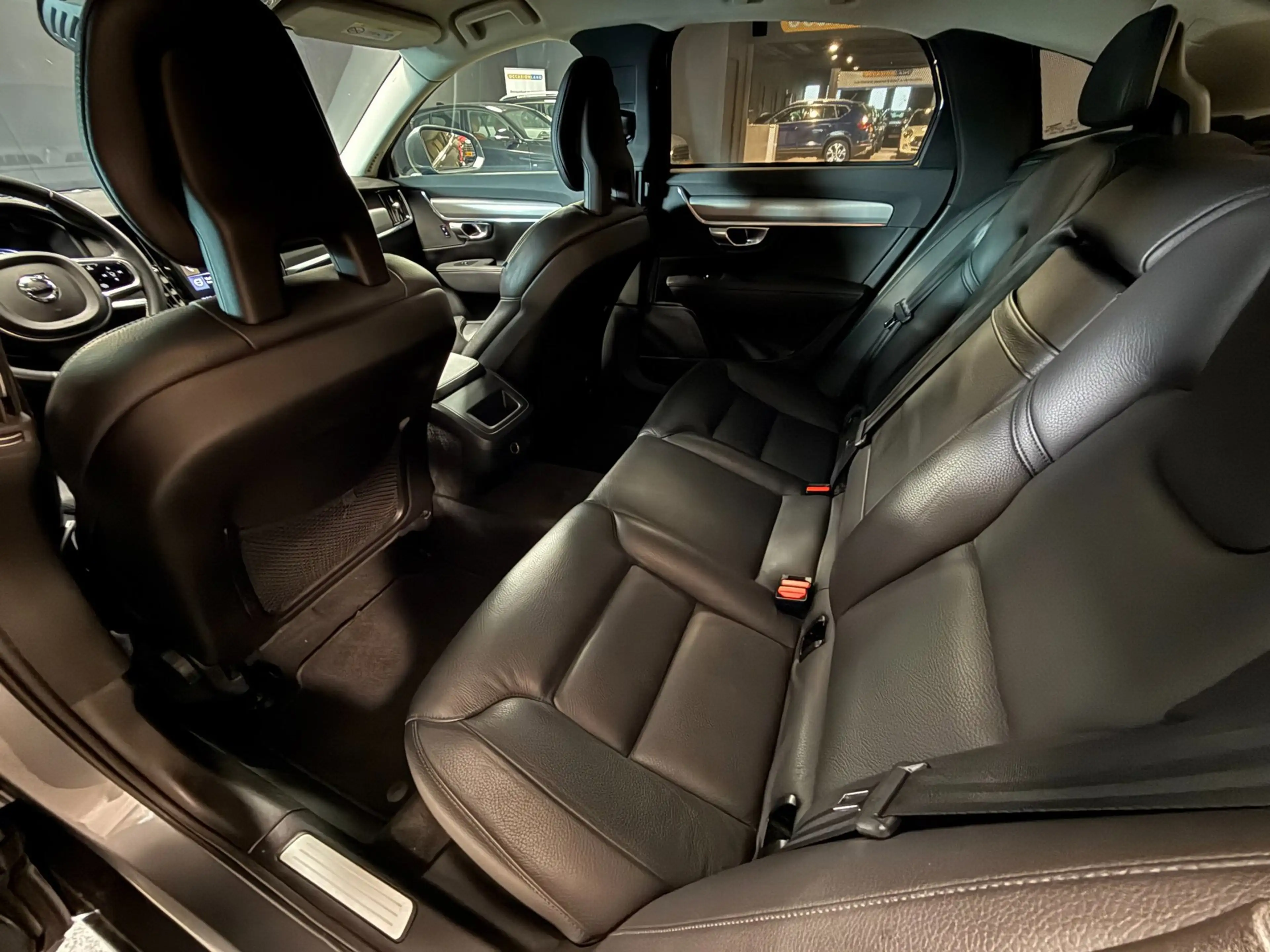Volvo S90 2.0 T4 Momentum+|NAP|LED|PDC|CAMERA|LEDER|STOELV|D — photo 23
