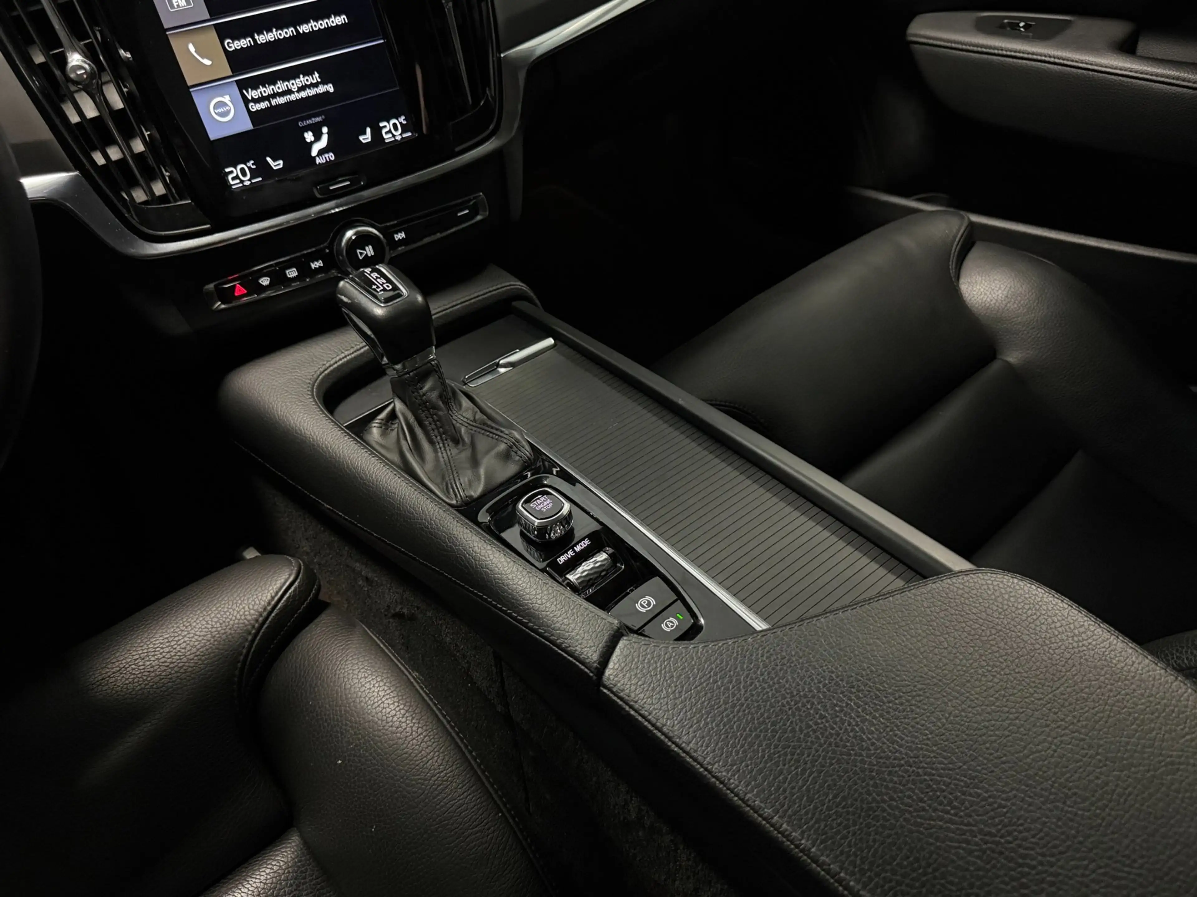 Volvo S90 2.0 T4 Momentum+|NAP|LED|PDC|CAMERA|LEDER|STOELV|D — photo 18