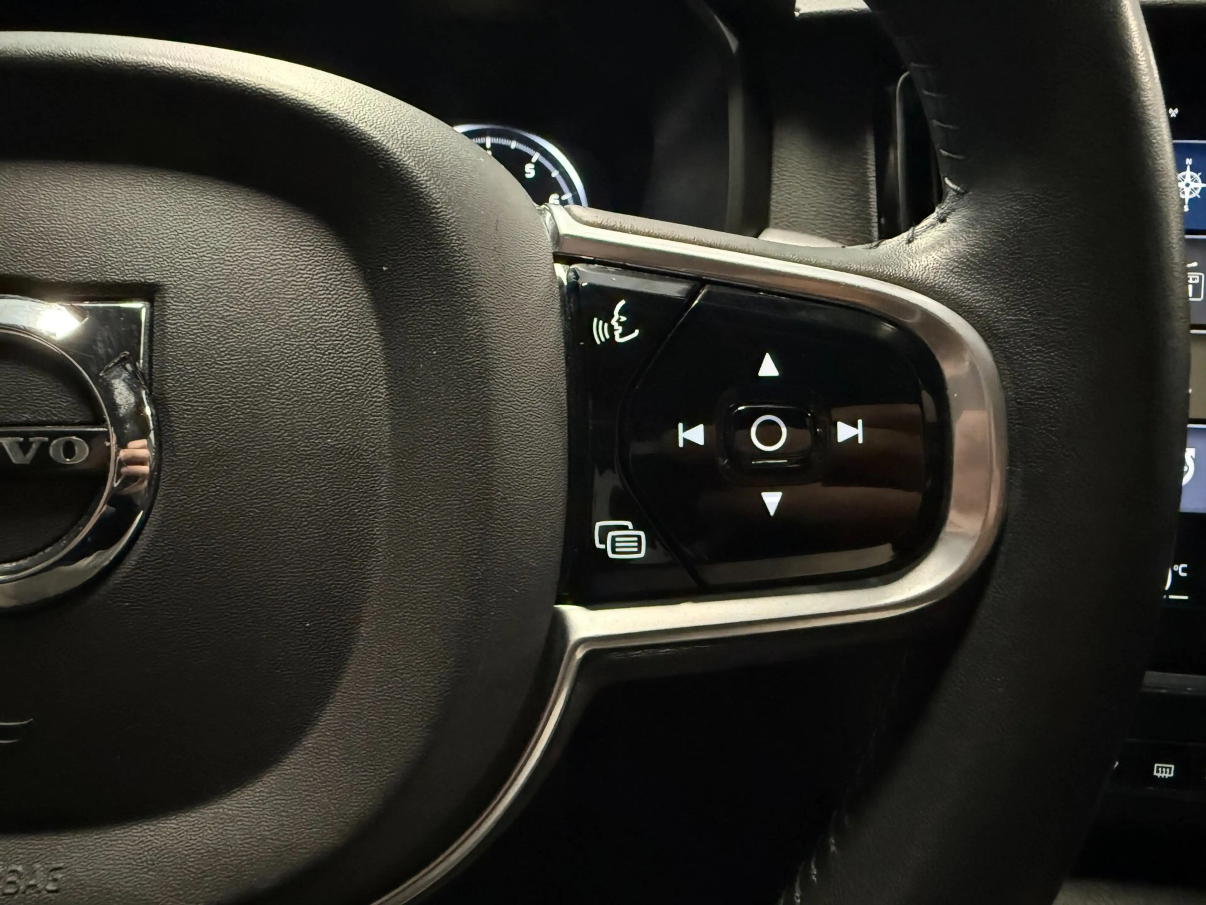 Volvo S90 2.0 T4 Momentum+|NAP|LED|PDC|CAMERA|LEDER|STOELV|D — photo 14