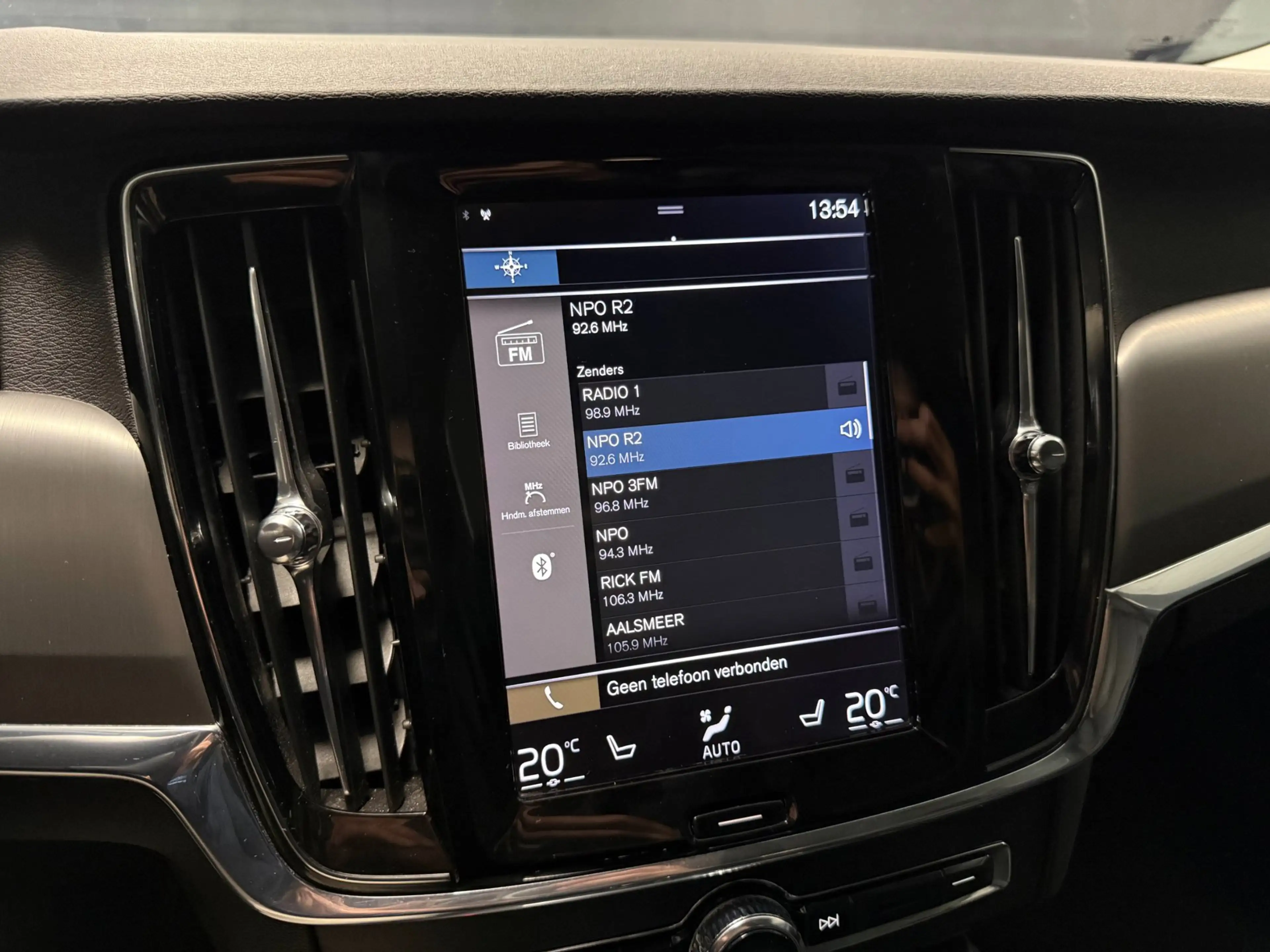 Volvo S90 2.0 T4 Momentum+|NAP|LED|PDC|CAMERA|LEDER|STOELV|D — photo 31