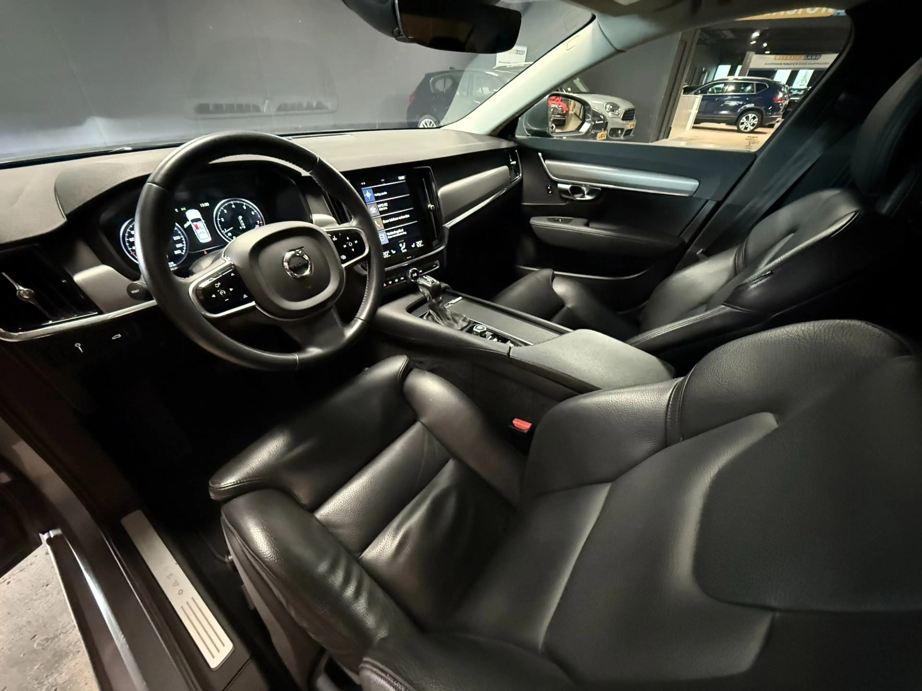 Volvo S90 2.0 T4 Momentum+|NAP|LED|PDC|CAMERA|LEDER|STOELV|D — photo 21