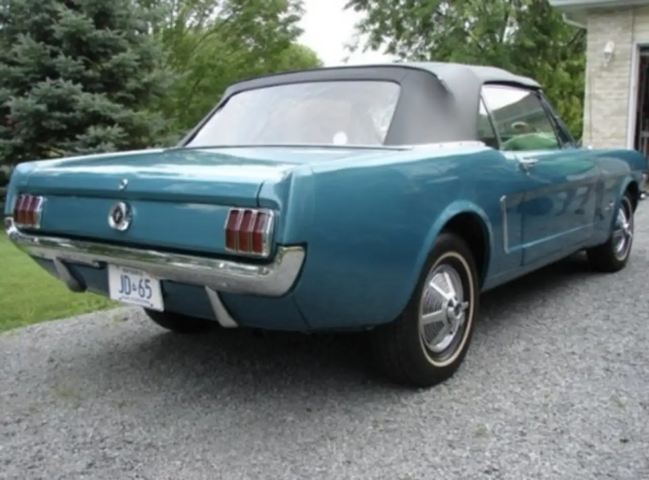 Ford Mustang снимка Ford Mustang