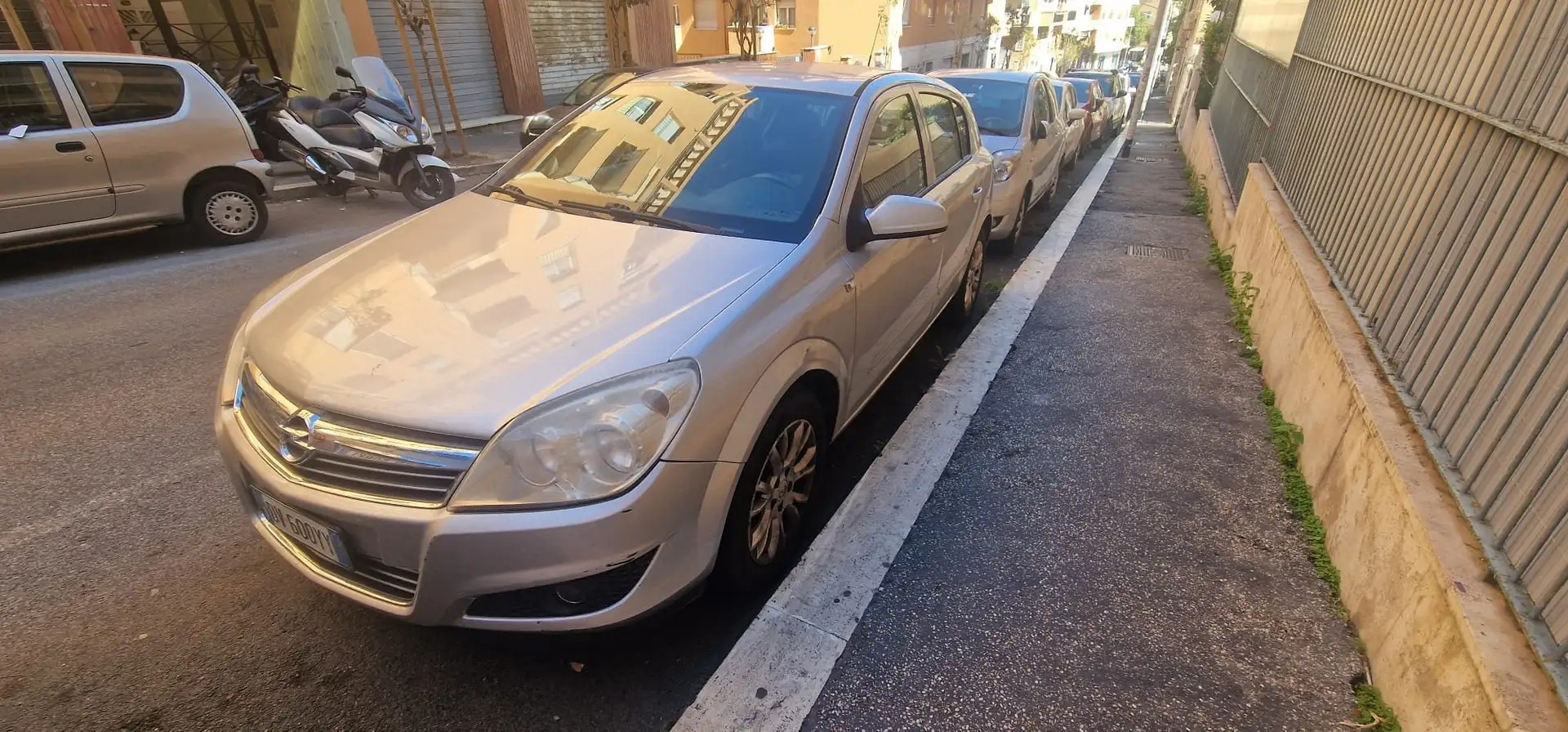 Opel Astra Astra III 5p 1.7 cdti Club 125cv 6m fap Argento - 1
