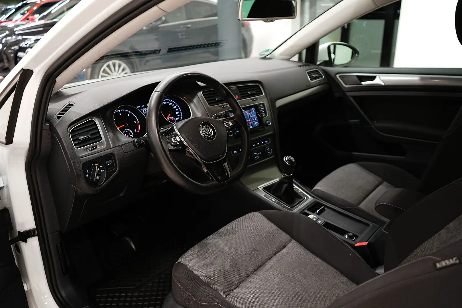 Volkswagen Golf VII LIM TRENDLINE BMT|NAVI|XENON|SERVO|PDC| Blanc - 2