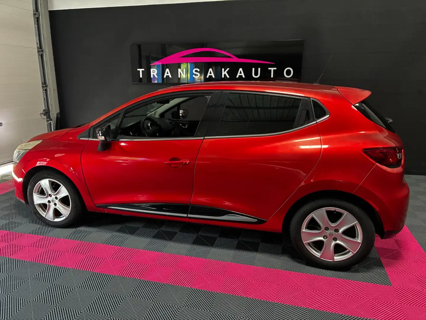 Renault Clio Intens EDC Rouge - 2