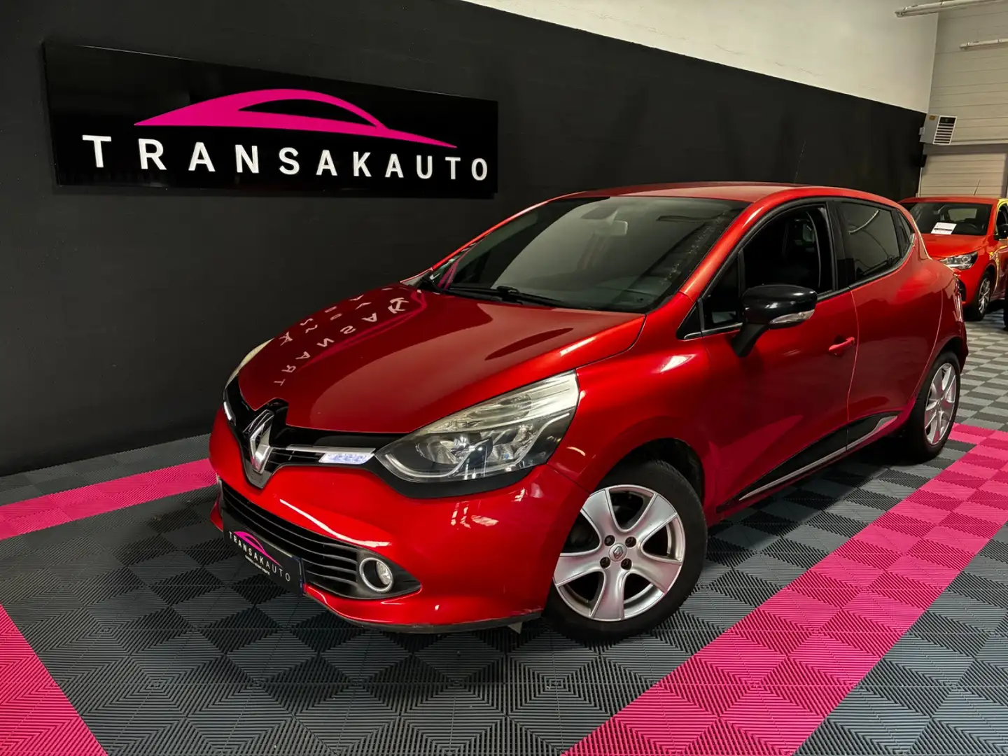 Renault Clio Intens EDC Rouge - 1