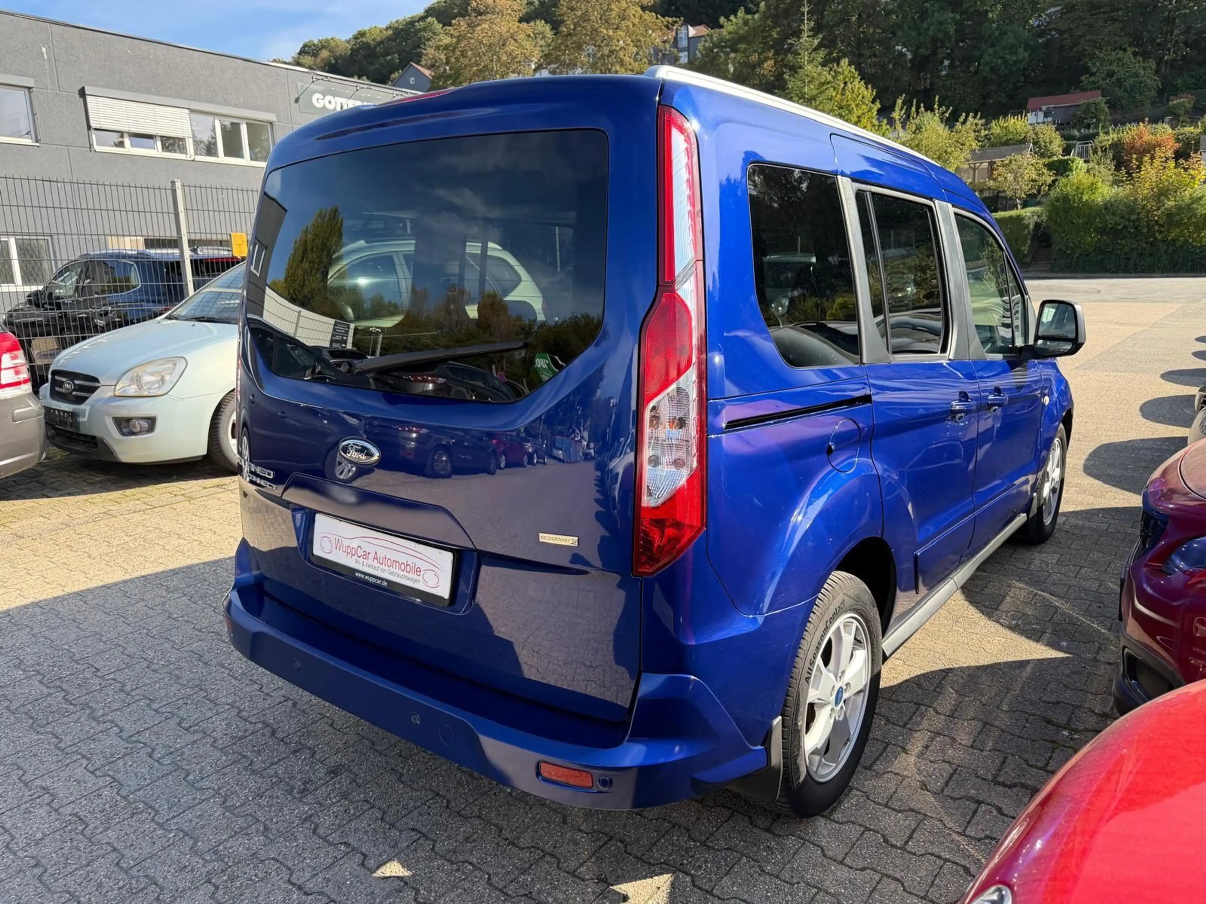 Ford Tourneo Connect Titanium PANO*KLIMAAUT*TEMP*AHK* — photo 3