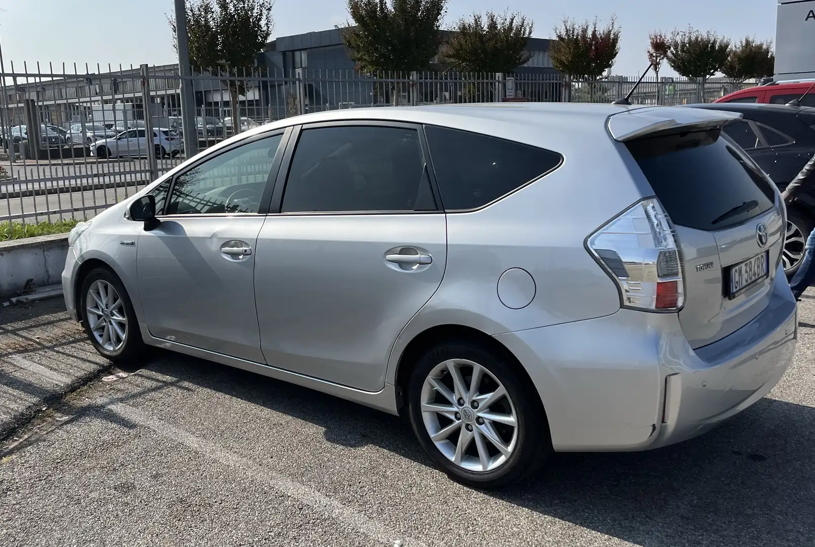 Toyota Prius+ Prius+ 1.8h Lounge ecvt Plateado - 1