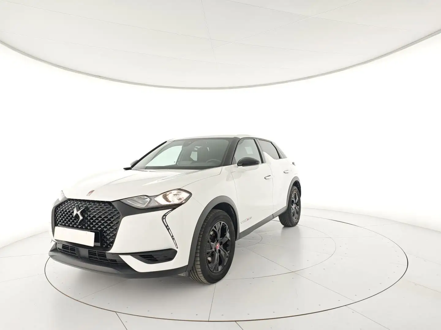 DS Automobiles DS 3 Crossback BlueHDi 130 aut. Performance Line Bianco - 2