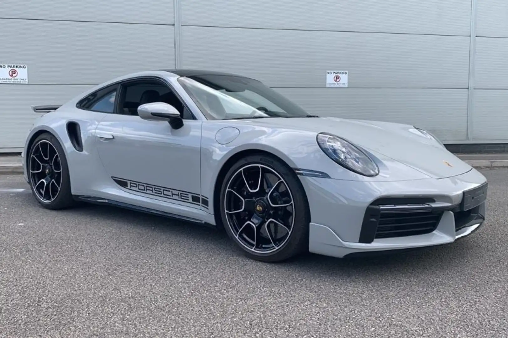 Porsche 992 Turbo Coupé PDK Grijs - 1