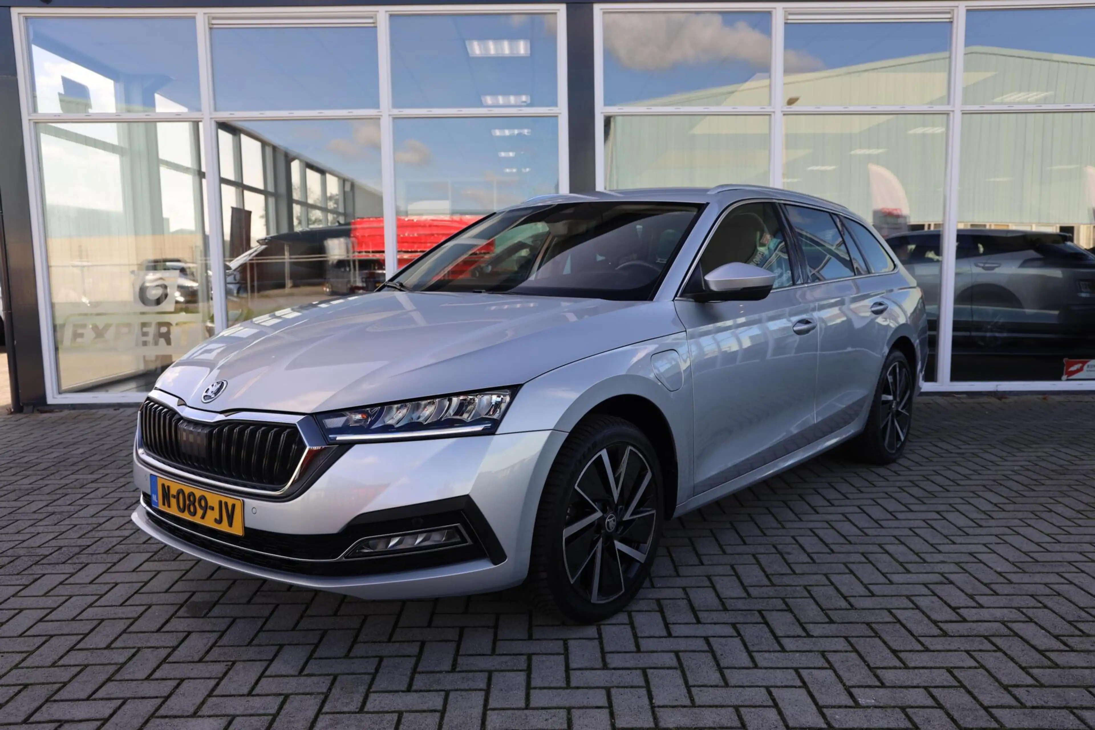 Skoda Octavia Combi 1.4 TSI iV PHEV Business Edition|Trekhaak|Di — photo 13