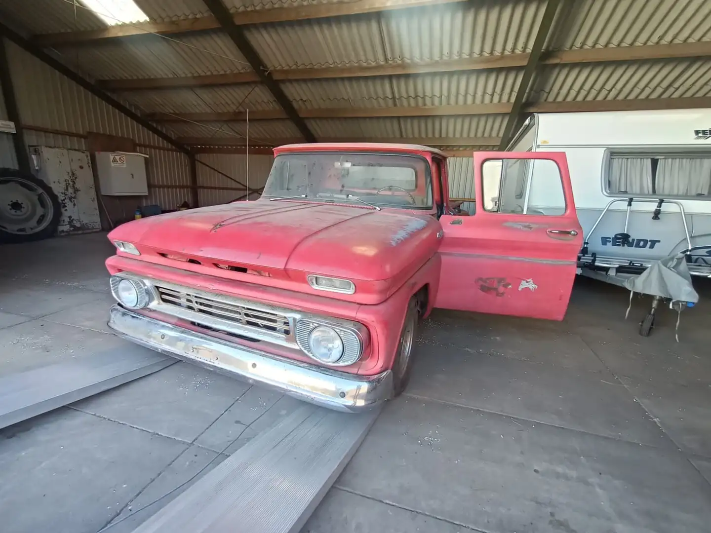 Oldtimer Chevrolet C10 Czerwony - 1