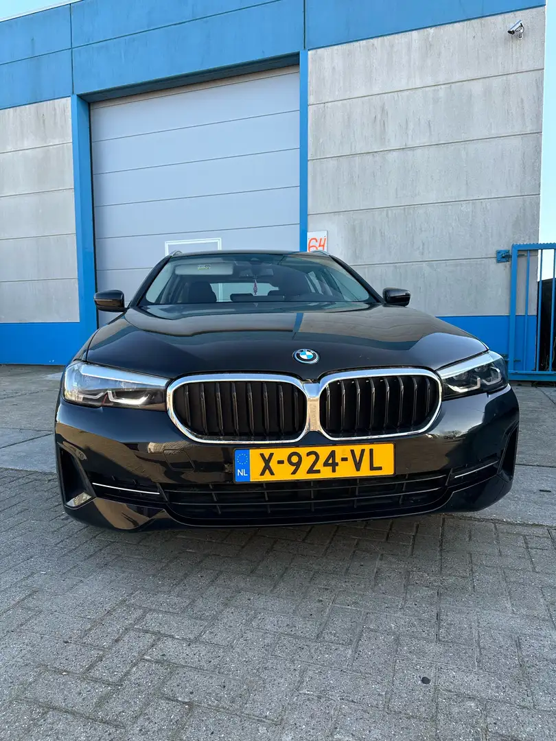 BMW 545 BMW 530e 5 serie Černá - 1