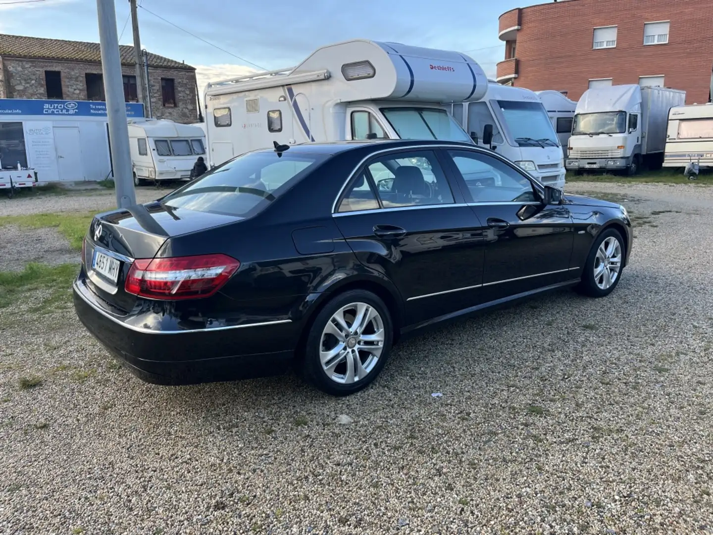 Mercedes-Benz E 200 200CDI BE Avantgarde Aut. Negro - 2