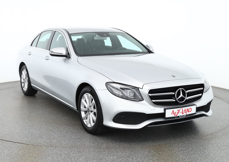 Mercedes-Benz E 200 E200 Avantgarde LED Kamera Navi Sitzheizung — photo 7