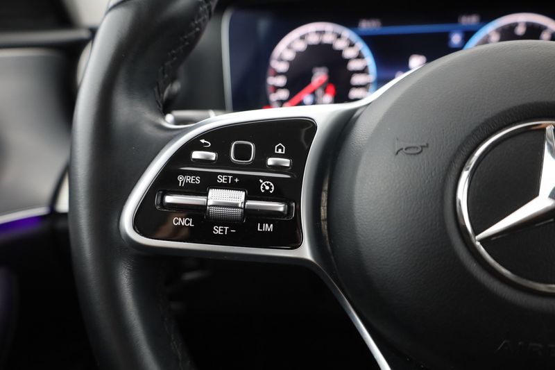 Mercedes-Benz E 200 E200 Avantgarde LED Kamera Navi Sitzheizung — photo 15