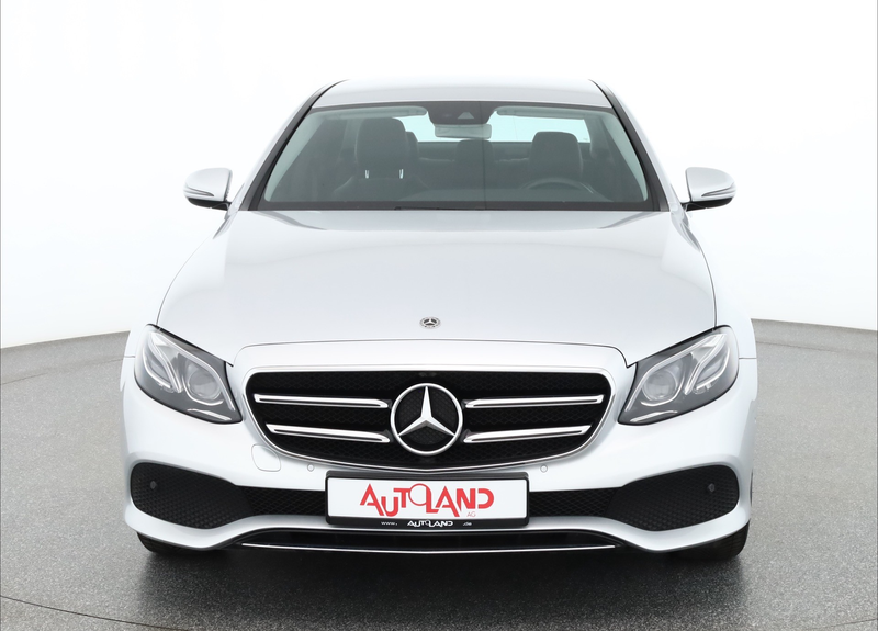 Mercedes-Benz E 200 E200 Avantgarde LED Kamera Navi Sitzheizung — photo 8