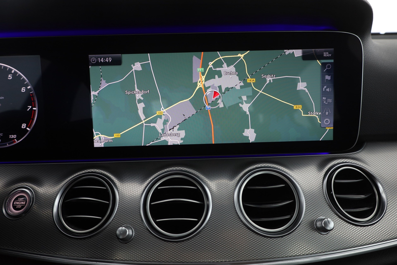 Mercedes-Benz E 200 E200 Avantgarde LED Kamera Navi Sitzheizung — photo 11