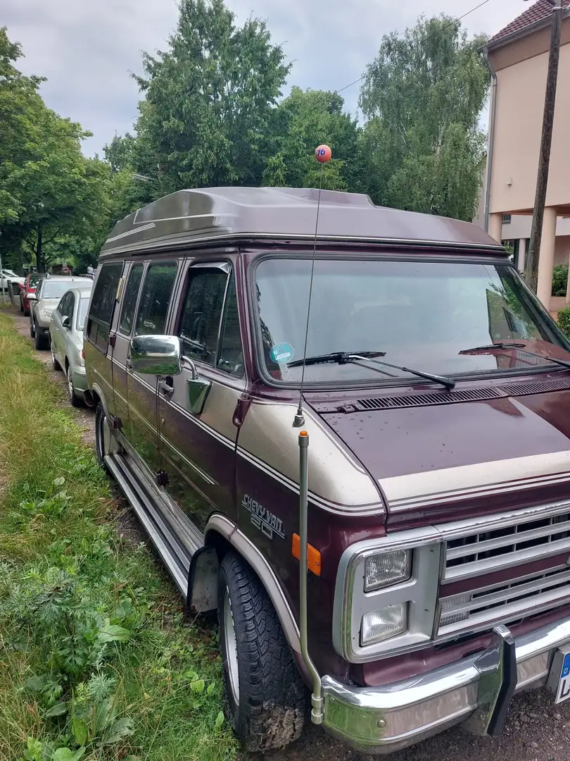 Chevrolet Chevy Van Wohnmobil V8 Hnědá - 1