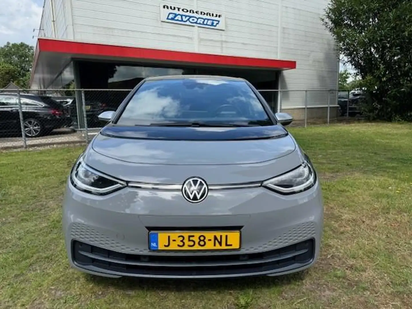 Volkswagen ID.3 FIRST PLUS 58KWH/NAVI/XENON/ACARPLAY/GARANTIE Grey - 2