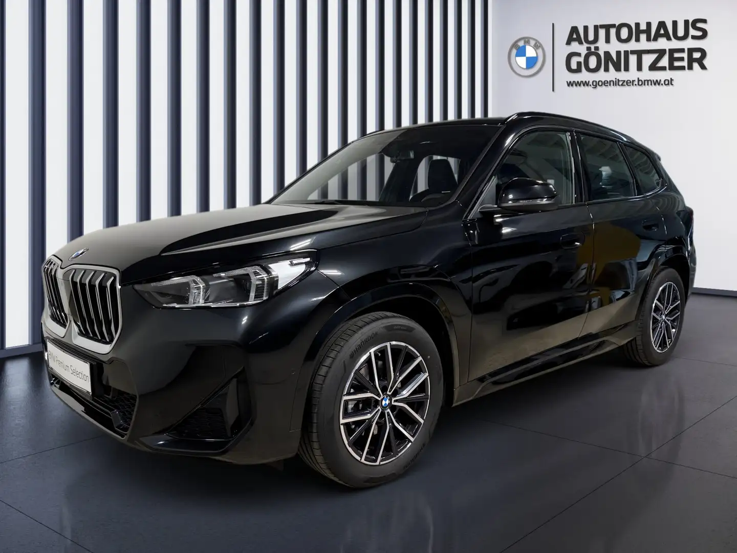 BMW X1 sDrive18i Schwarz - 2