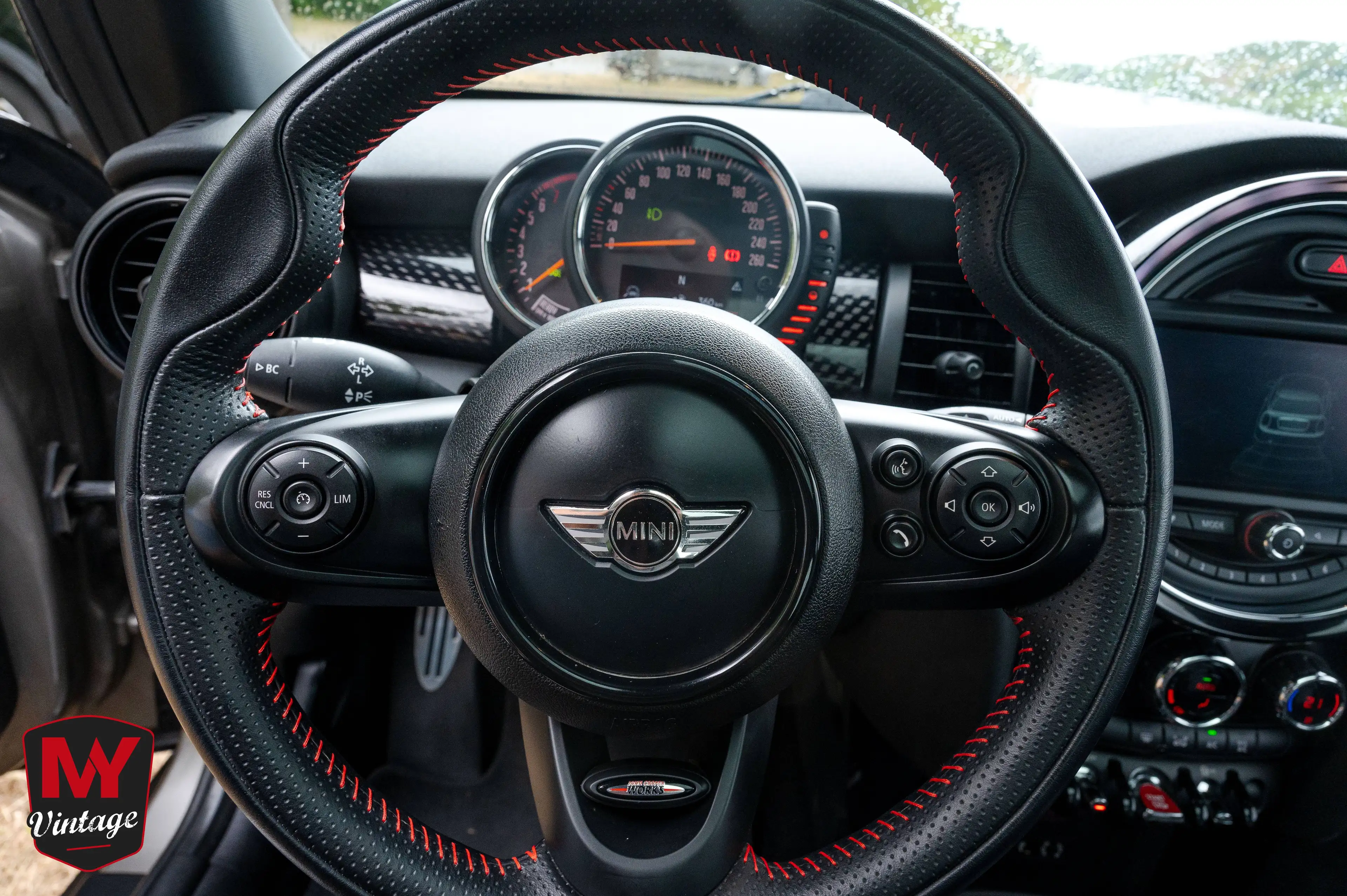 MINI Cooper S Mini Cooper S — photo 9