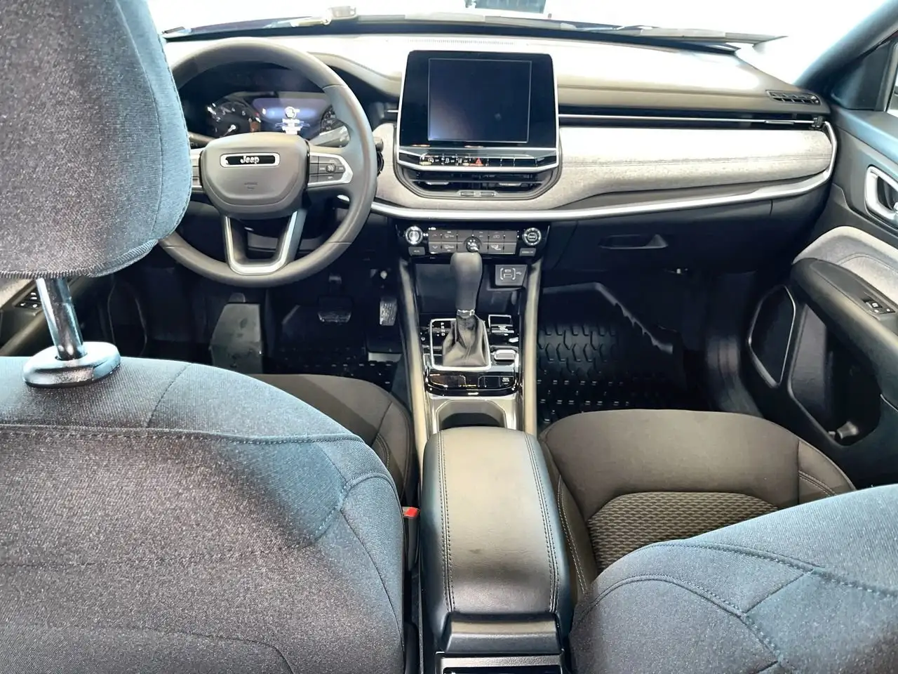 Jeep Compass снимка Jeep Compass