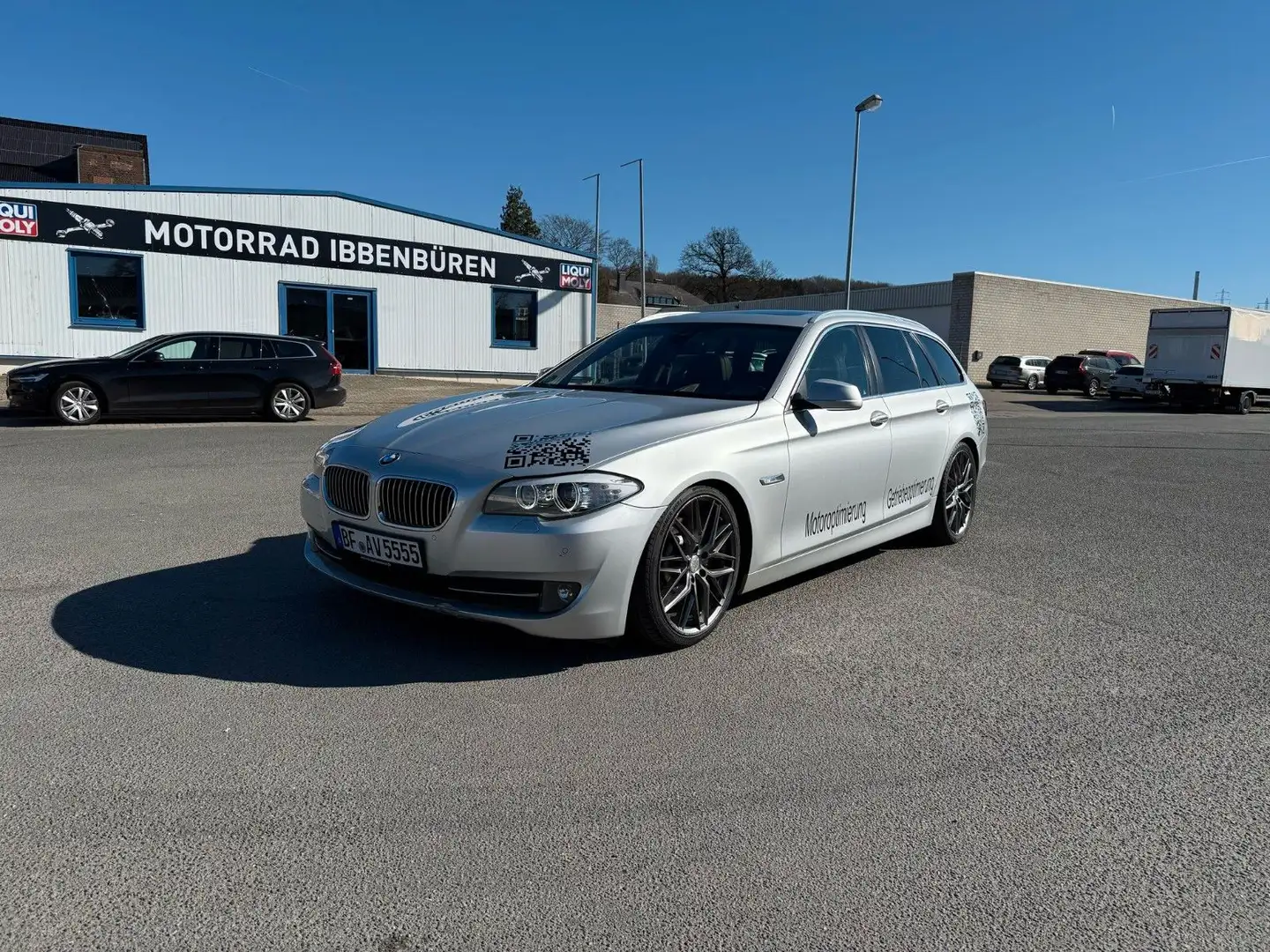 BMW 530 d xDrive Stage 2+ 20 Zoll Silber - 1