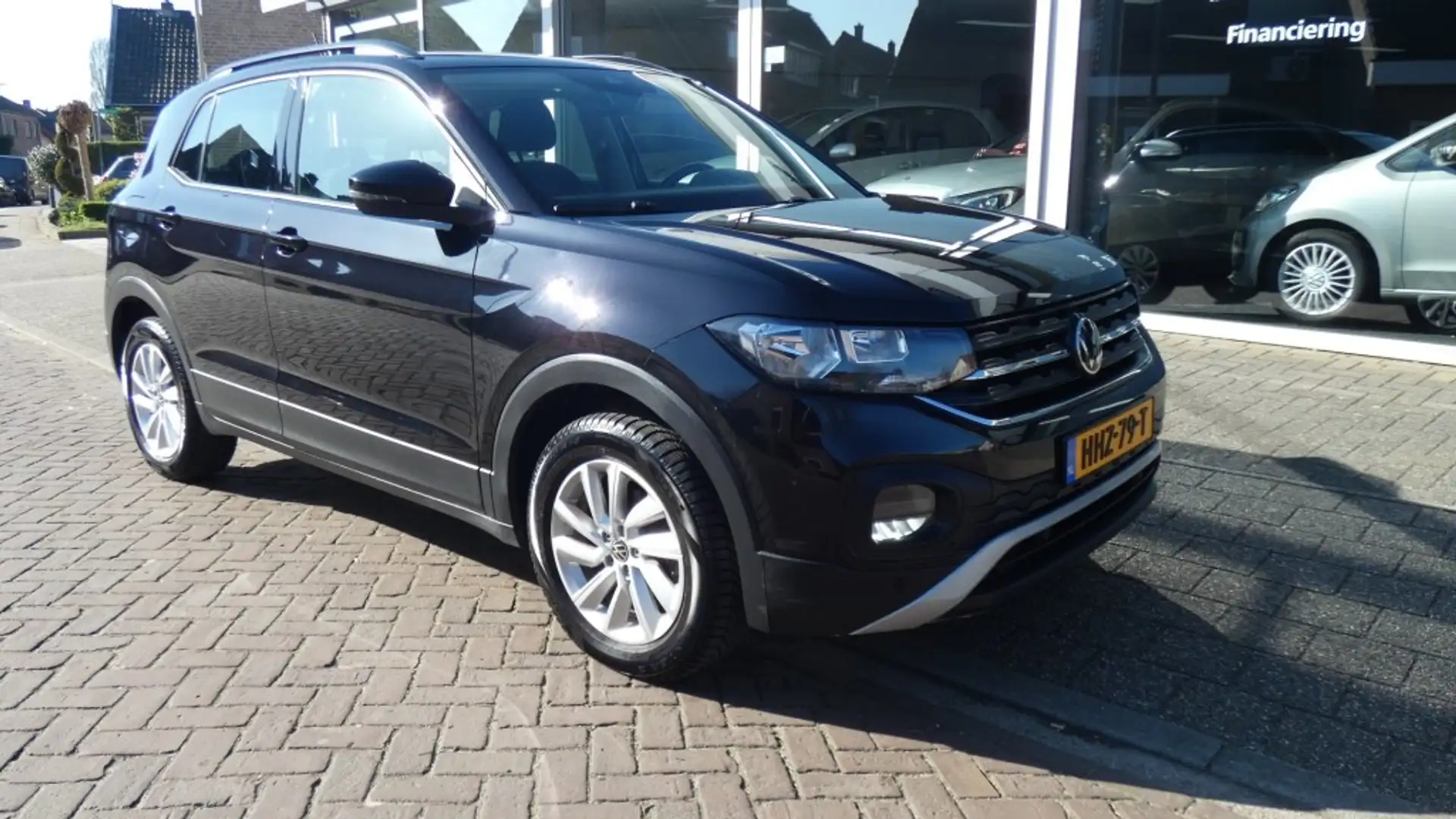 Volkswagen T-Cross 1.0 TSI  LIFE   / NAVI / CRUISE / CAMERA / APPLE-C Чорний - 1