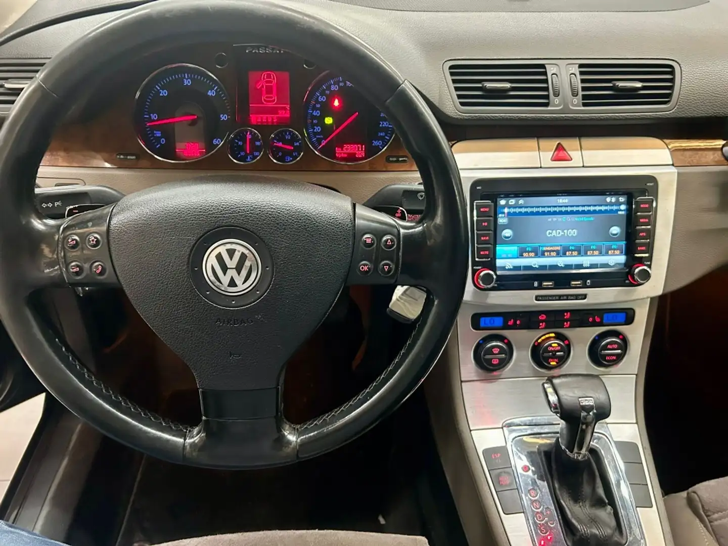 Volkswagen Passat Variant 2.0TDI Highline DSG Noir - 2