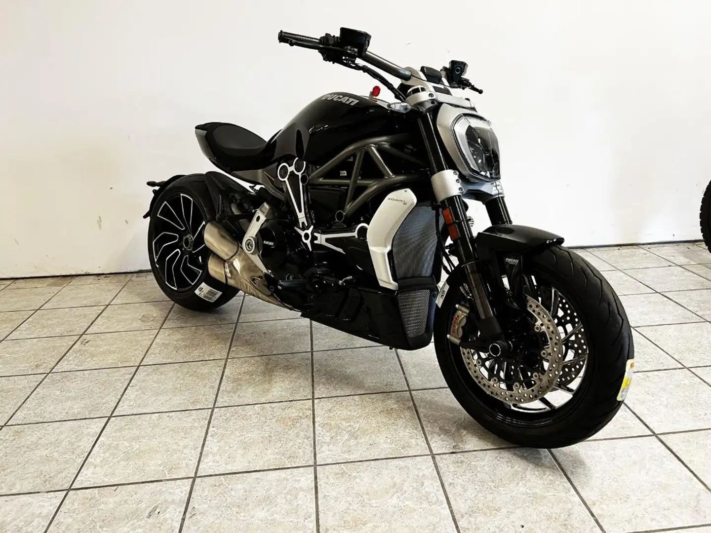 Ducati XDiavel S Nero - 2