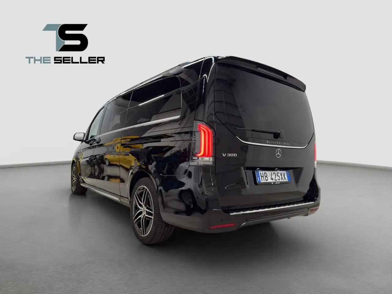 Mercedes-Benz V-Class 2026