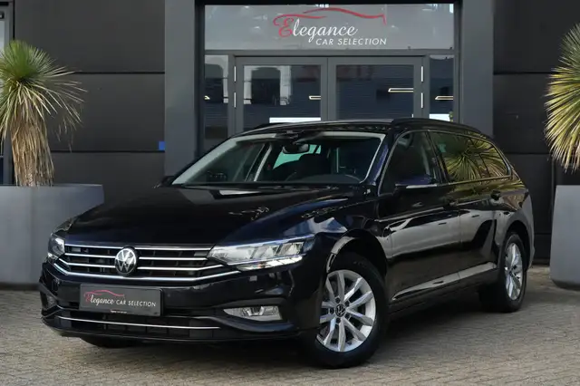 Volkswagen Passat Variant 1.5 eTSI Business 150pk Navigatie/Trekhaak/Parkeer