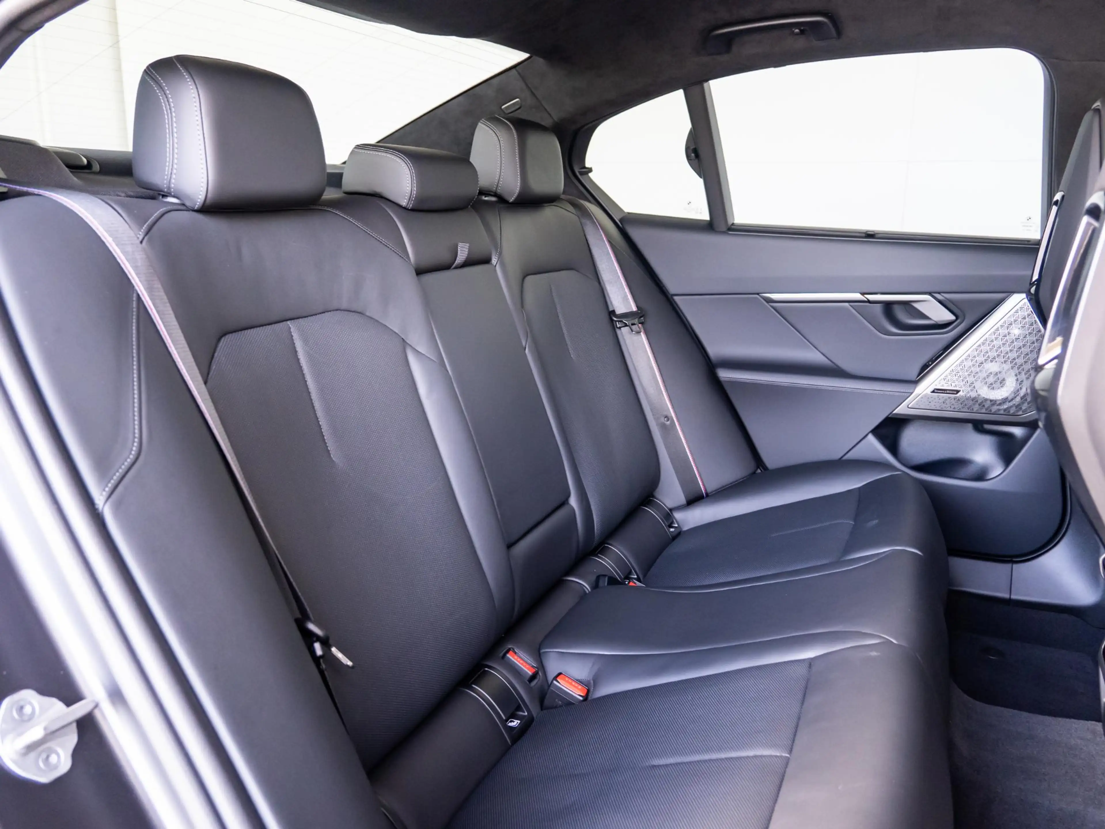 BMW M5 | M Performance Carbon Pack | Carbon dak | 5 Jaar — photo 11