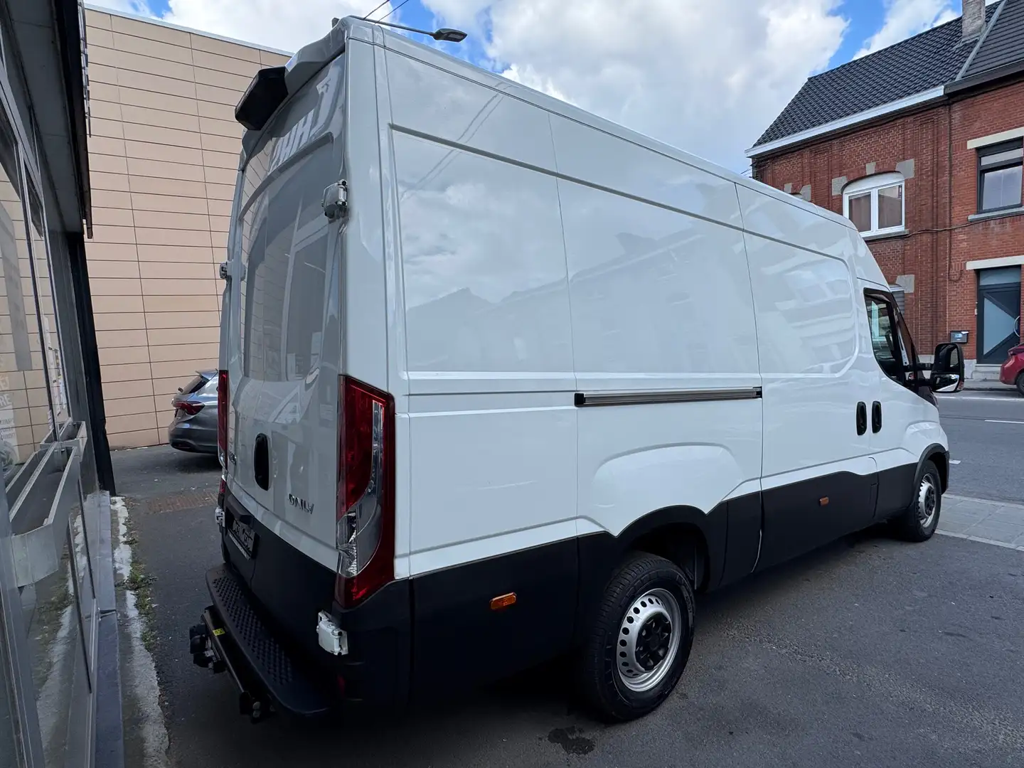 Iveco Daily 2.3 Turbo Airco Vitres Elect 3Places 35S14 Blanc - 2