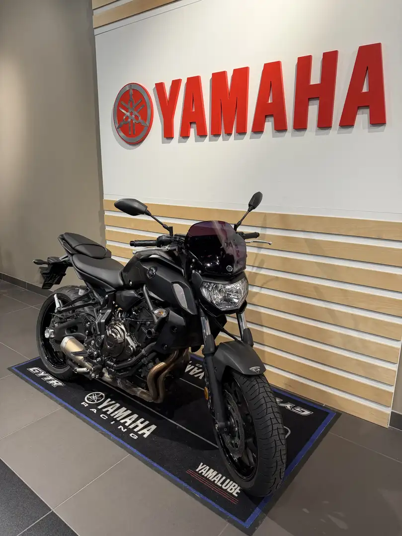 Yamaha MT-07 Schwarz - 2