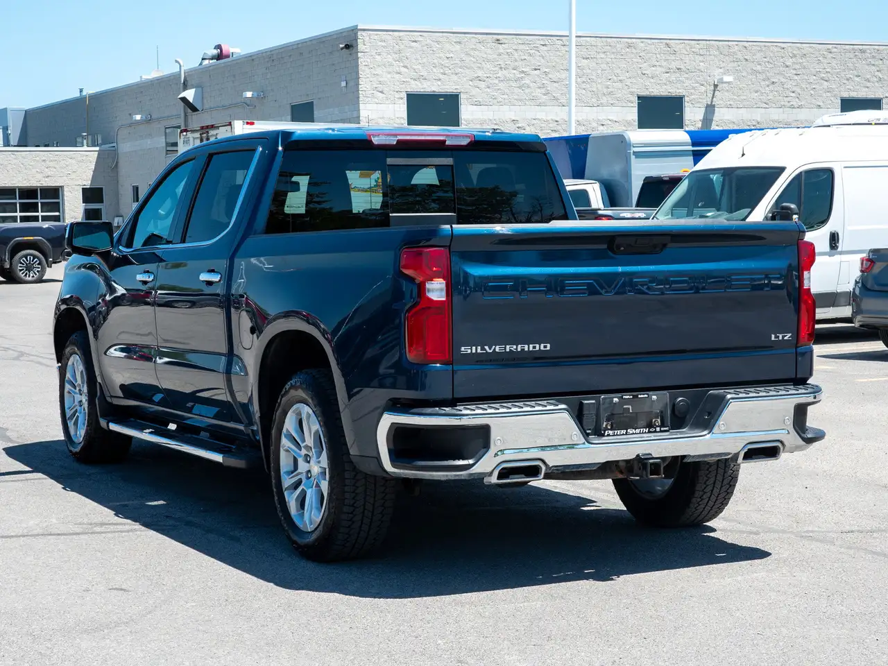 Chevrolet Silverado 1500 снимка Chevrolet Silverado 1500