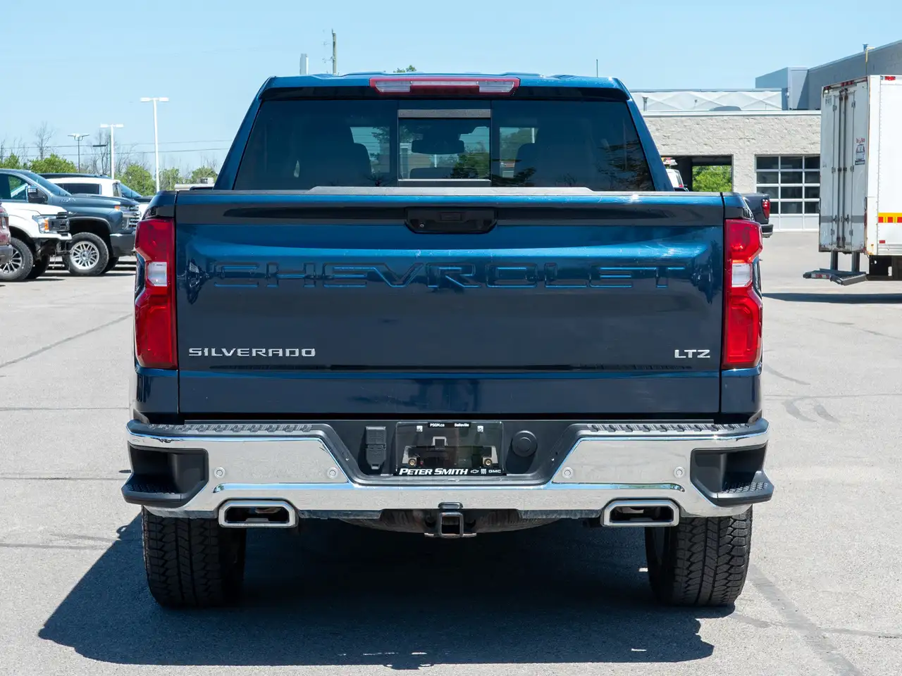 Chevrolet Silverado 1500 снимка Chevrolet Silverado 1500