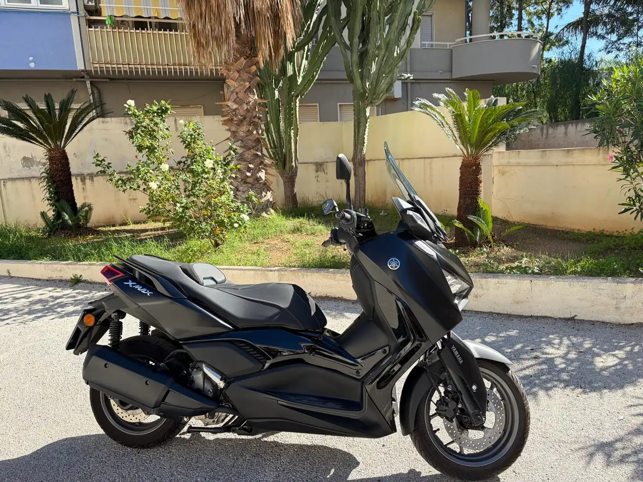 Yamaha X-Max 300