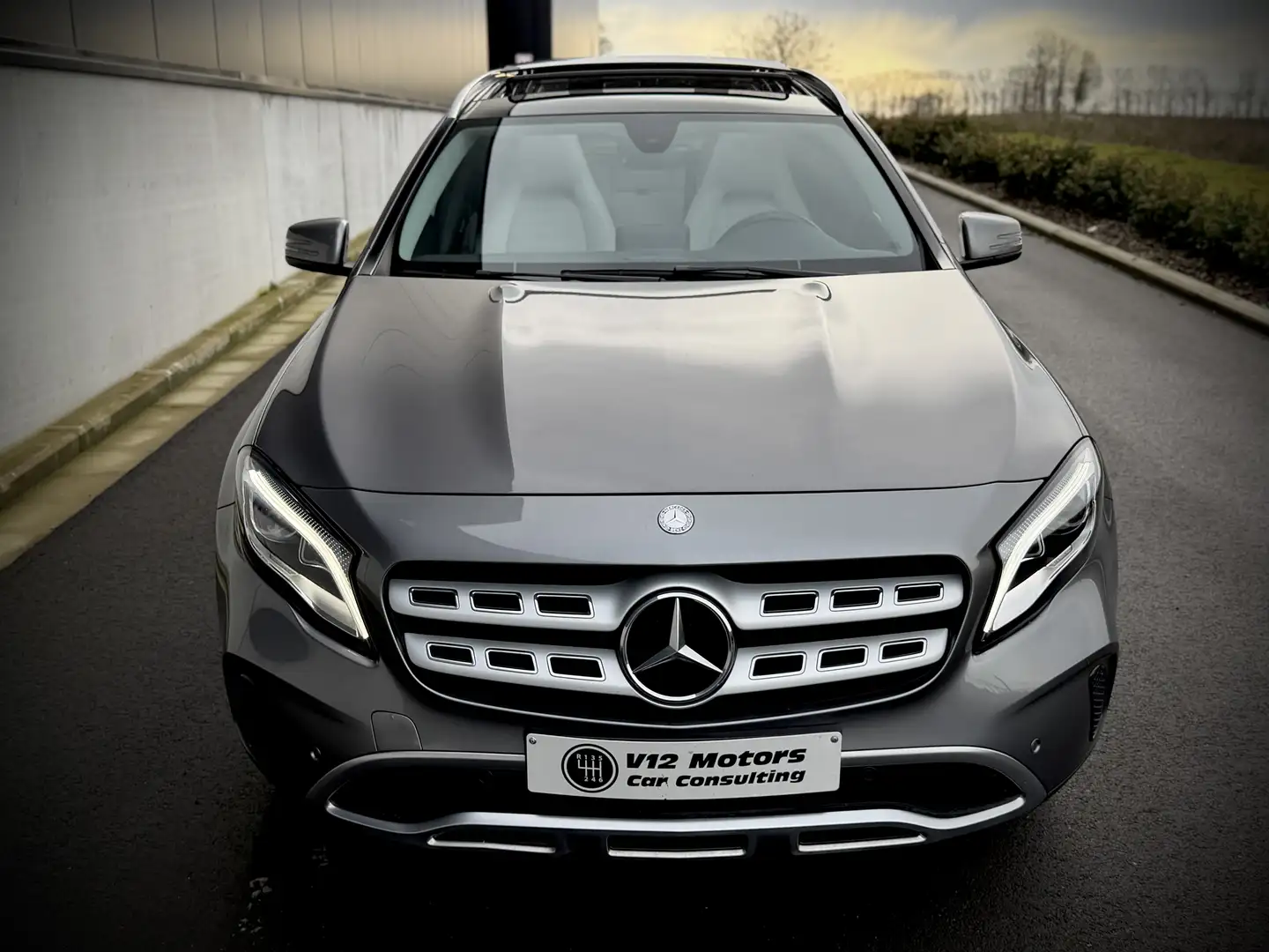 Mercedes-Benz GLA 180 GLA 180 Gris - 2