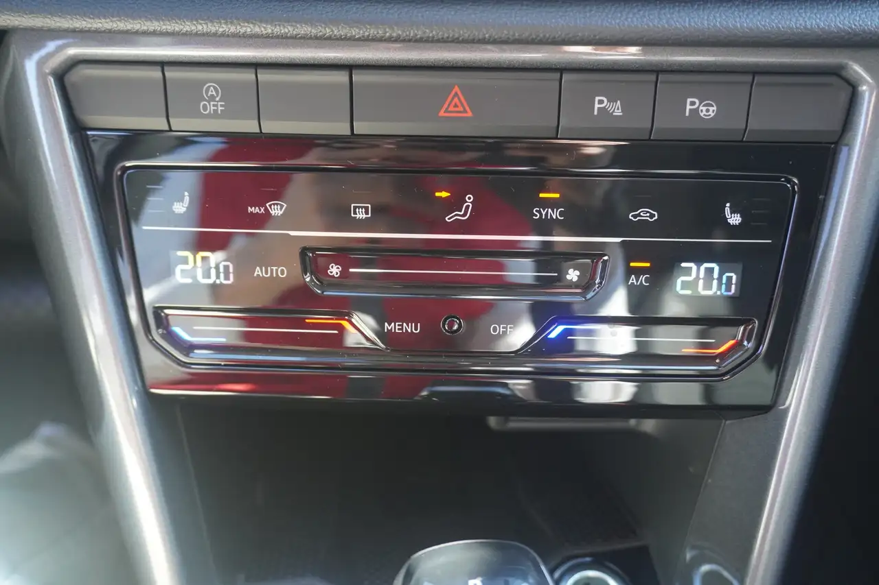 Volkswagen T-Roc 1.5 TSI DSG Matrix ACC Kamera 16