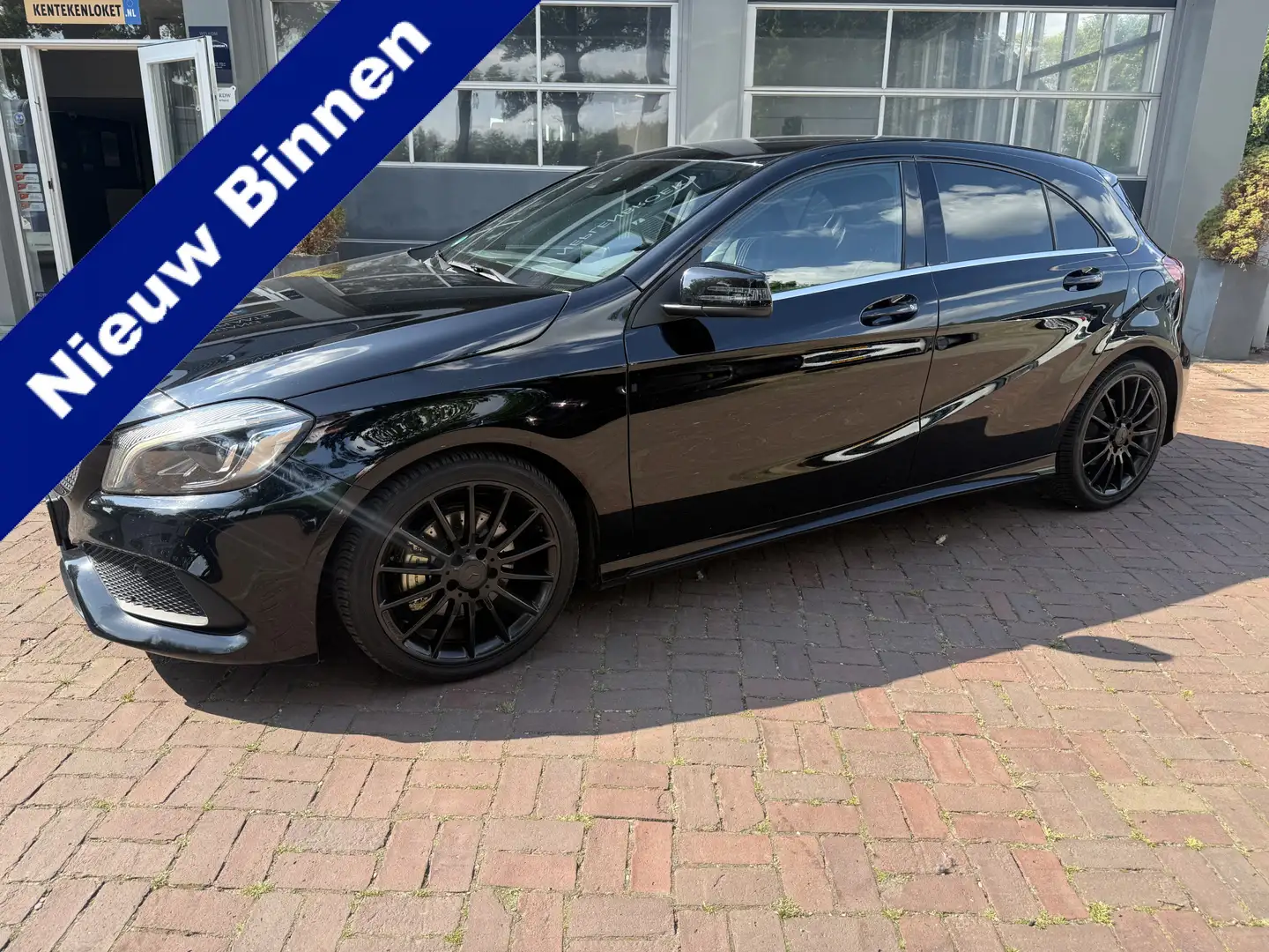 Mercedes-Benz A 200 d AMG Business Solution AMG 2017 140PK Dealer onde Noir - 1