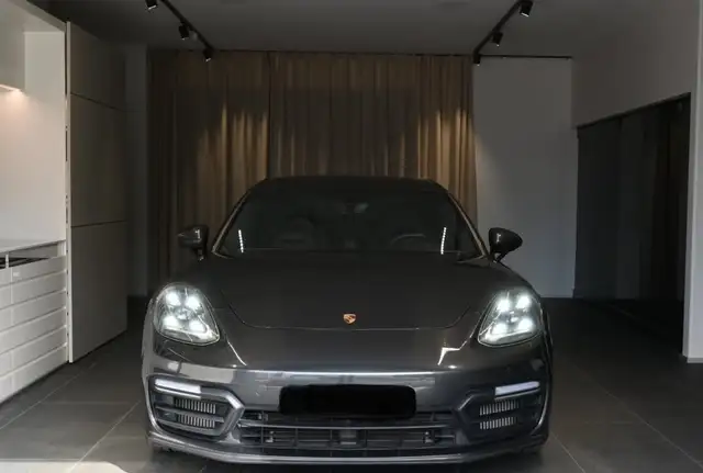 Porsche Panamera view 2